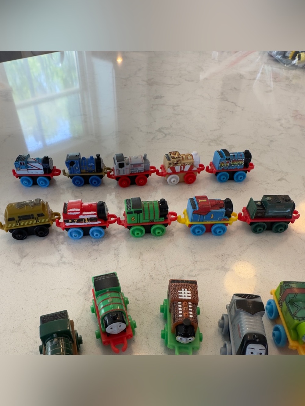 Thomas The Tank Engine Train & Friends Minis Micro Mini Trains Lot Of 20 - Picture 7 of 9